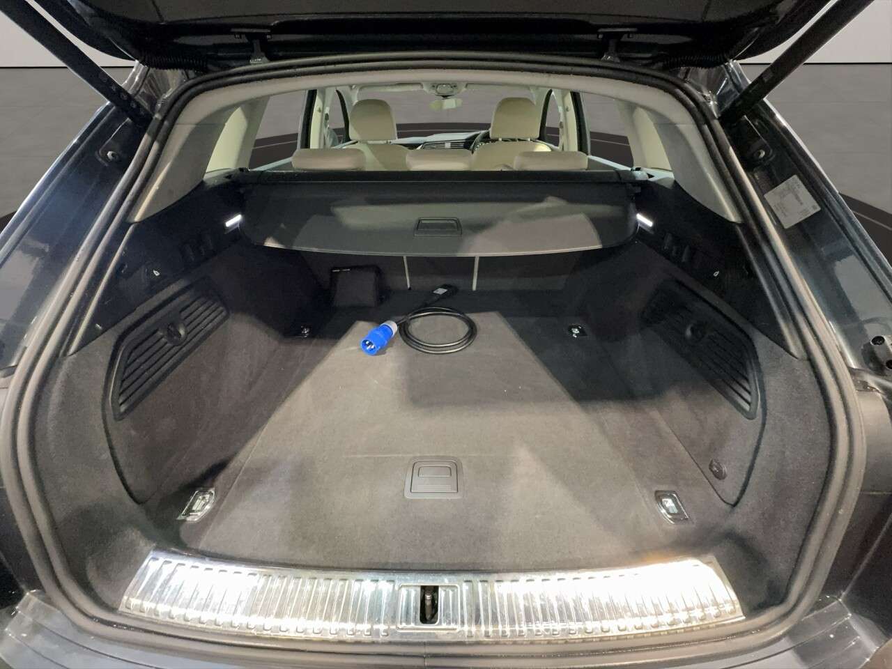 2023 AUDI Q8 E-TRON 2023 AUDI Q8 E-TRON