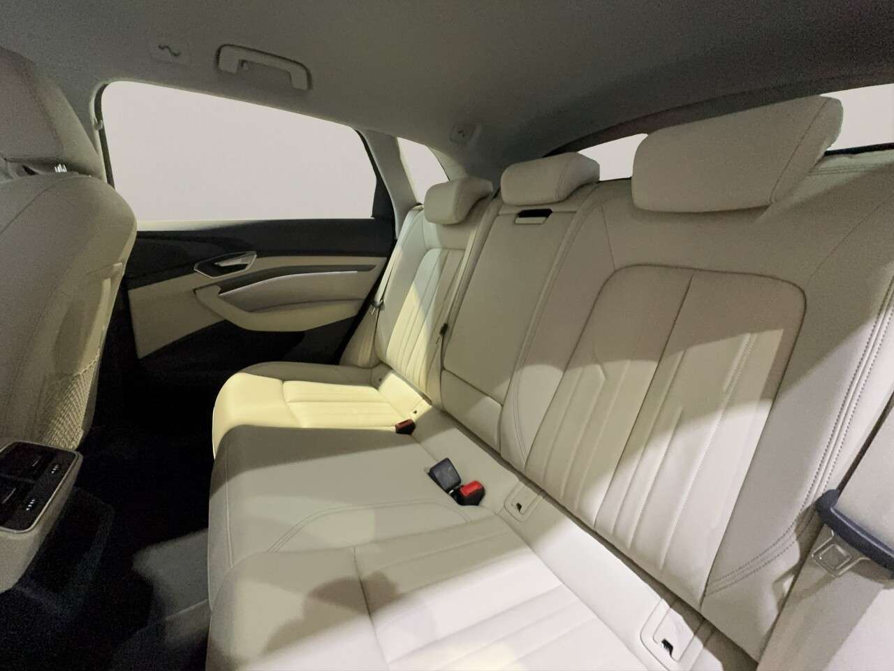 2023 AUDI Q8 E-TRON 2023 AUDI Q8 E-TRON