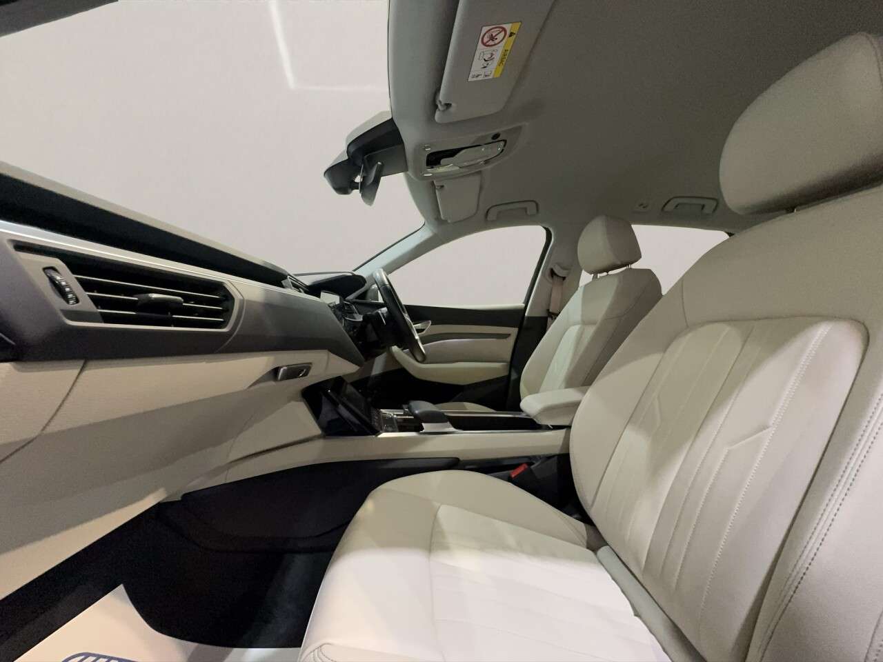2023 AUDI Q8 E-TRON 2023 AUDI Q8 E-TRON