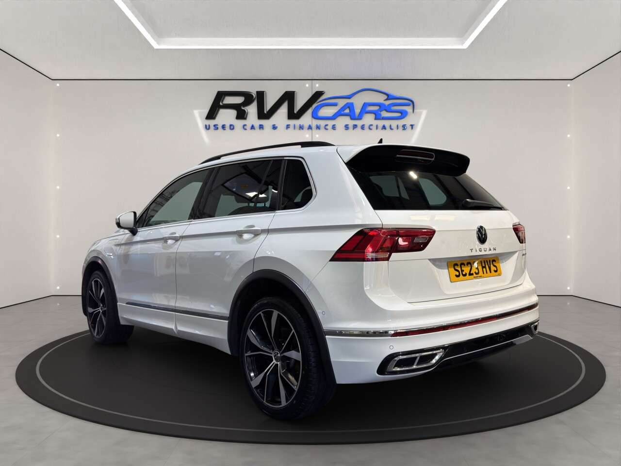A 2023 VOLKSWAGEN TIGUAN 1.4 TSI 13kWh R-Line SUV 5dr Petrol Plug-in Hybrid DSG Euro 6 (s/s) (245 ps A 2023 VOLKSWAGEN TIGUAN 1.4 TSI 13kWh R-Line SUV 5dr Petrol Plug-in Hybrid DSG Euro 6 (s/s) (245 ps