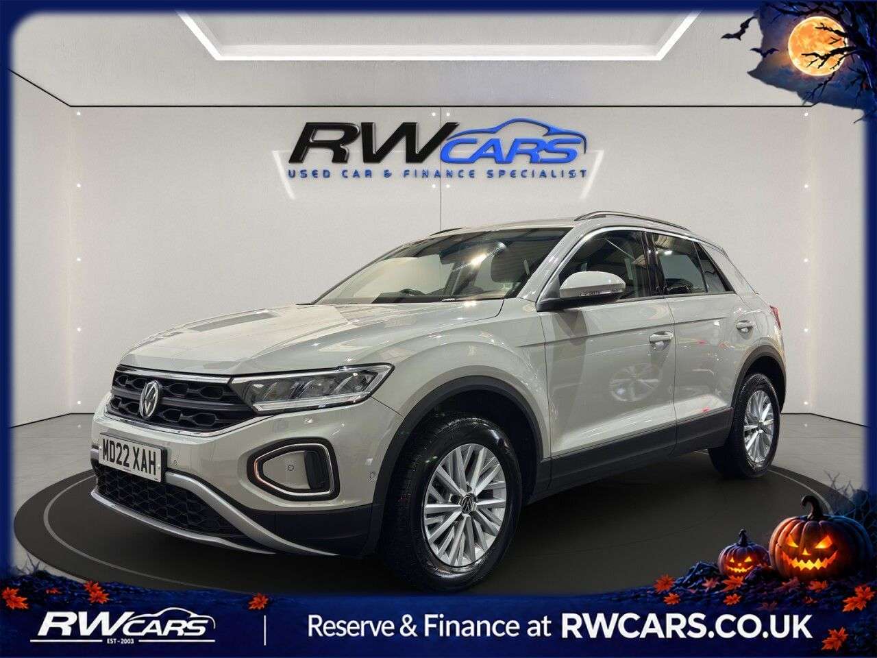 A 2022 VOLKSWAGEN T-ROC 1.5 TSI Life SUV 5dr Petrol DSG Euro 6 (s/s) (150 ps) A 2022 VOLKSWAGEN T-ROC 1.5 TSI Life SUV 5dr Petrol DSG Euro 6 (s/s) (150 ps)