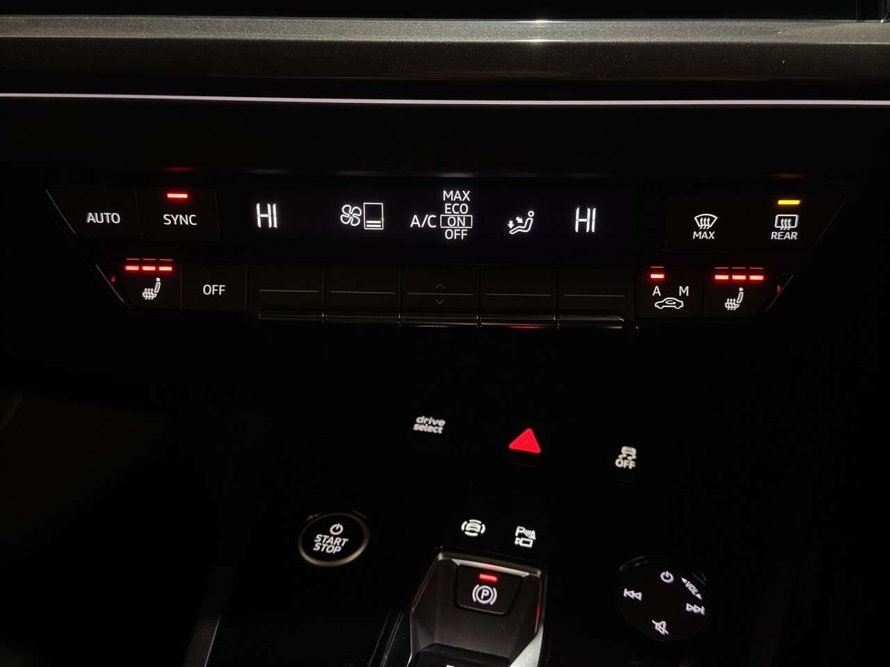 2021 AUDI Q4 E-TRON 2021 AUDI Q4 E-TRON