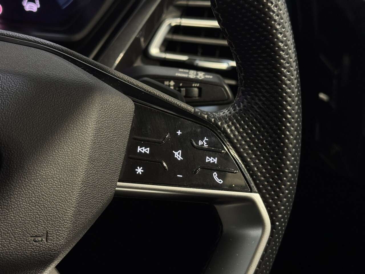 2021 AUDI Q4 E-TRON 2021 AUDI Q4 E-TRON
