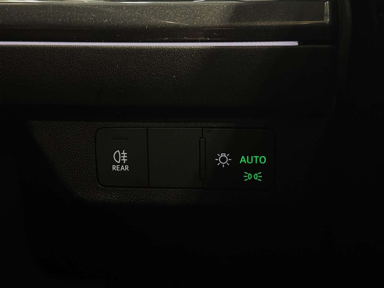 2021 AUDI Q4 E-TRON 2021 AUDI Q4 E-TRON