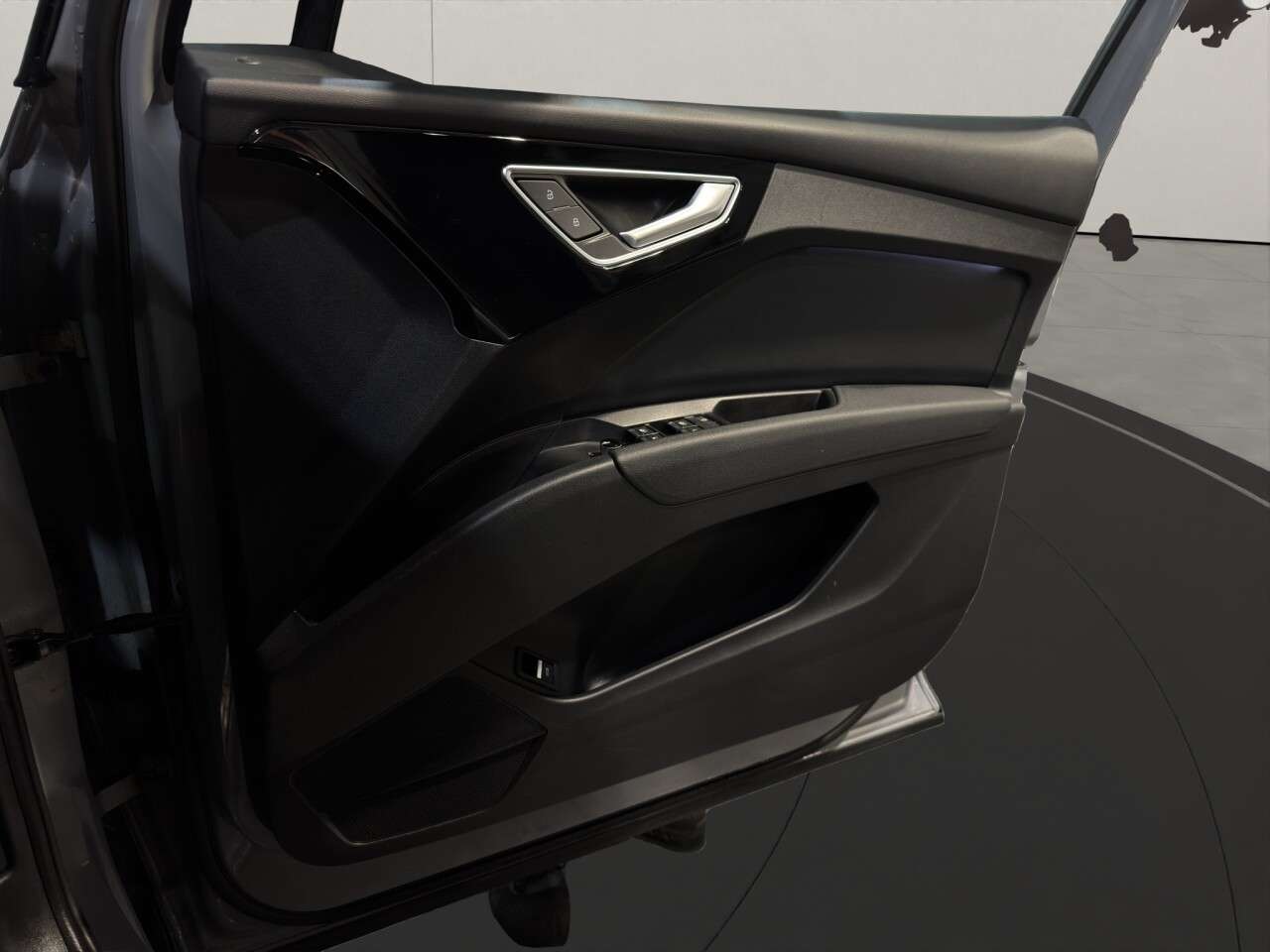 2021 AUDI Q4 E-TRON 2021 AUDI Q4 E-TRON