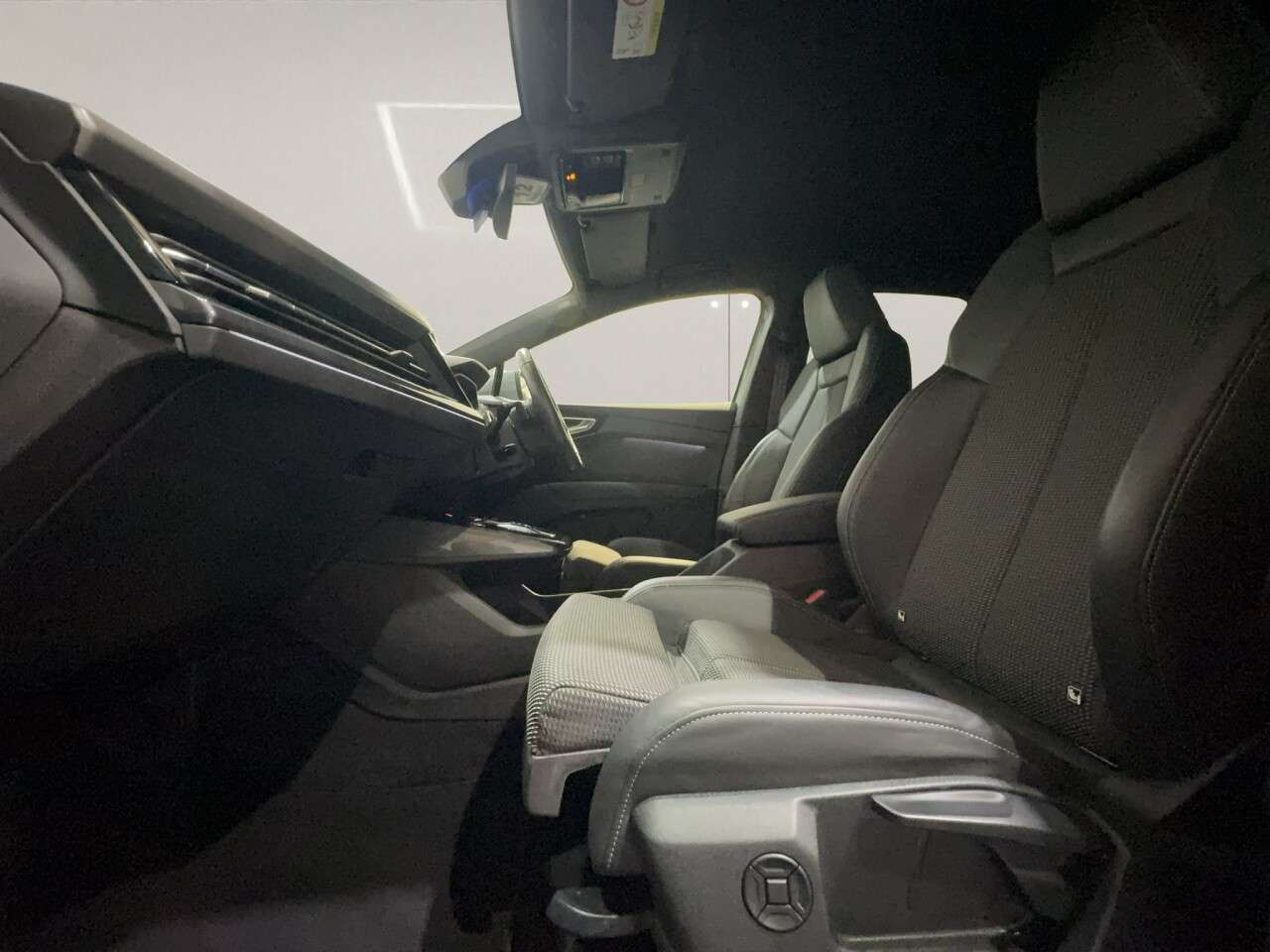 2021 AUDI Q4 E-TRON 2021 AUDI Q4 E-TRON