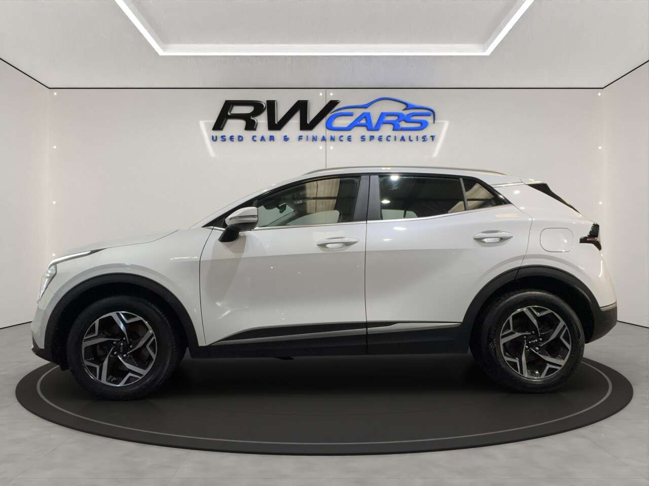 A 2023 KIA SPORTAGE 1.6 T-GDi 2 SUV 5dr Petrol Manual Euro 6 (s/s) (148 bhp) A 2023 KIA SPORTAGE 1.6 T-GDi 2 SUV 5dr Petrol Manual Euro 6 (s/s) (148 bhp)