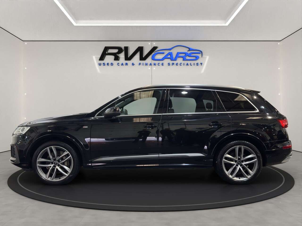 A 2022 AUDI Q7 3.0 TFSI V6 55 S line SUV 5dr Petrol Tiptronic quattro Euro 6 (s/s) (340 ps A 2022 AUDI Q7 3.0 TFSI V6 55 S line SUV 5dr Petrol Tiptronic quattro Euro 6 (s/s) (340 ps