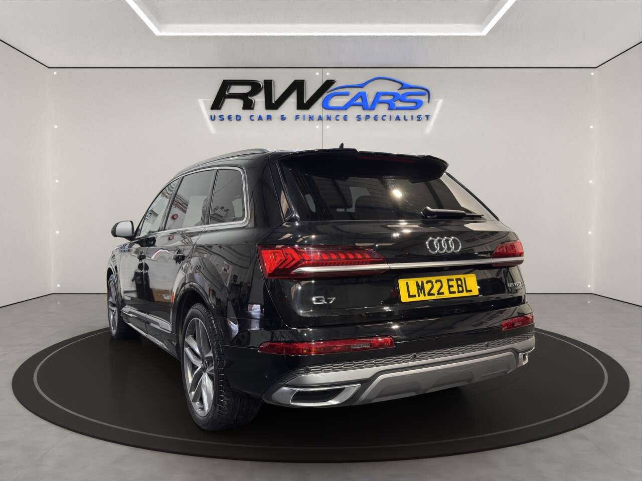 A 2022 AUDI Q7 3.0 TFSI V6 55 S line SUV 5dr Petrol Tiptronic quattro Euro 6 (s/s) (340 ps A 2022 AUDI Q7 3.0 TFSI V6 55 S line SUV 5dr Petrol Tiptronic quattro Euro 6 (s/s) (340 ps