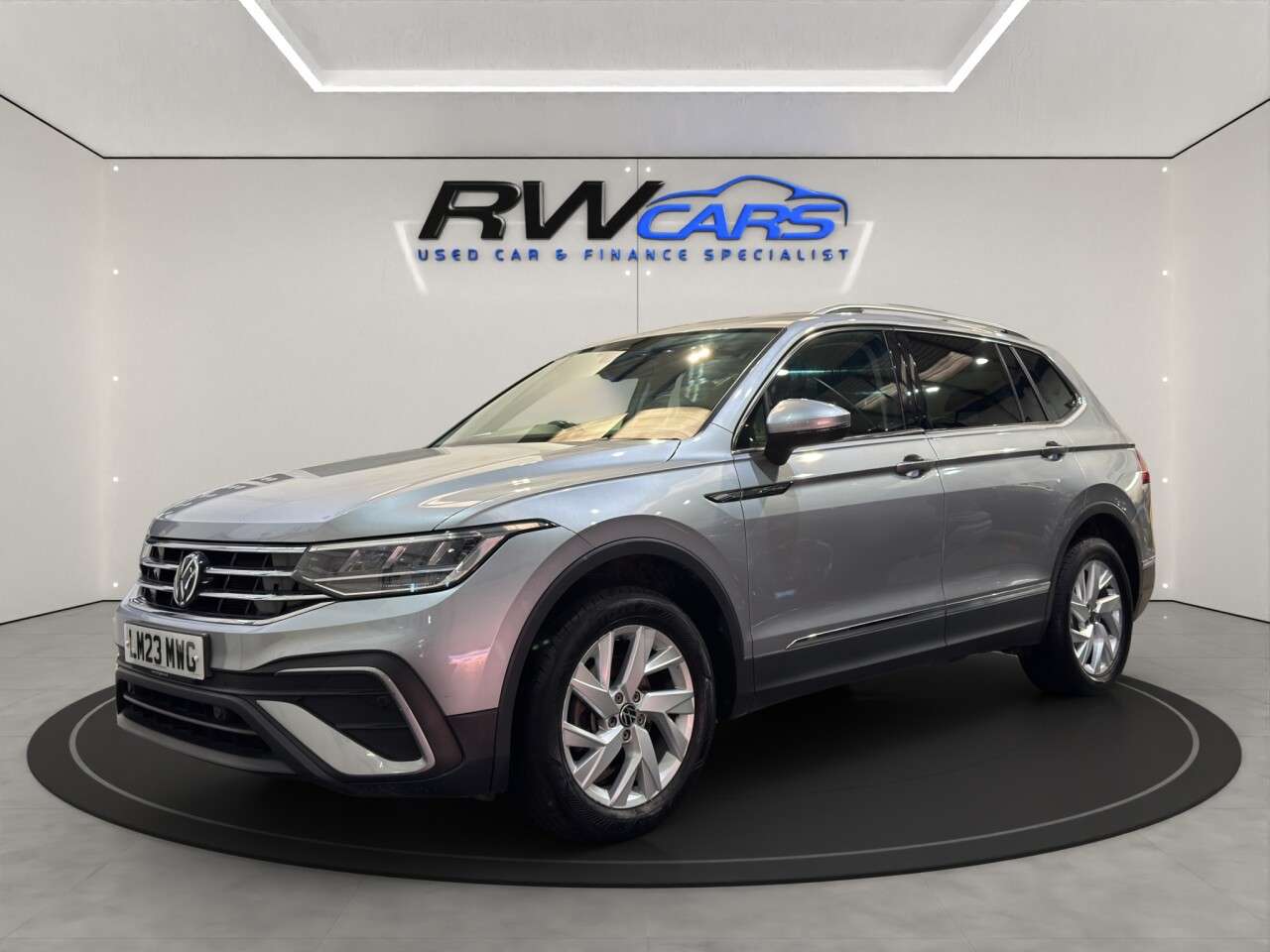 A 2023 VOLKSWAGEN TIGUAN ALLSPACE 1.5 TSI Life SUV 5dr Petrol DSG Euro 6 (s/s) (150 ps) A 2023 VOLKSWAGEN TIGUAN ALLSPACE 1.5 TSI Life SUV 5dr Petrol DSG Euro 6 (s/s) (150 ps)