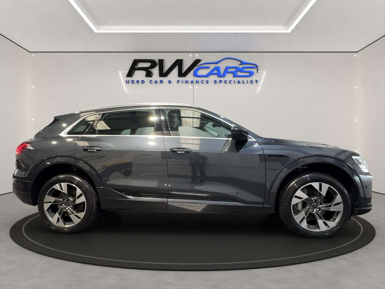 2023 AUDI Q8 E-TRON 2023 AUDI Q8 E-TRON