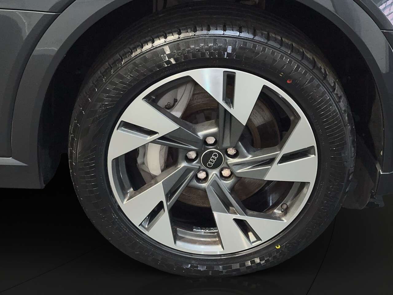 2023 AUDI Q8 E-TRON 2023 AUDI Q8 E-TRON