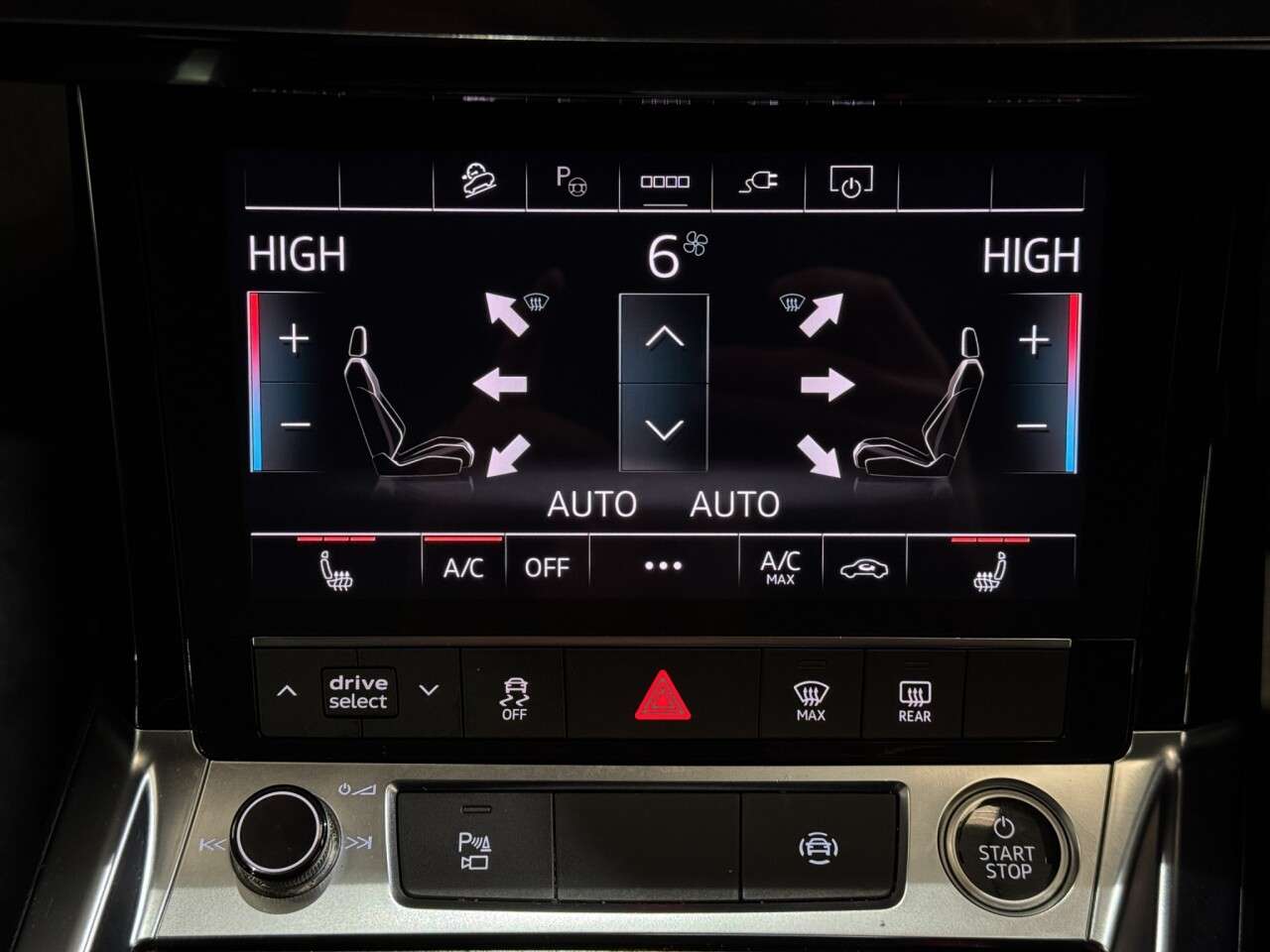 2023 AUDI Q8 E-TRON 2023 AUDI Q8 E-TRON