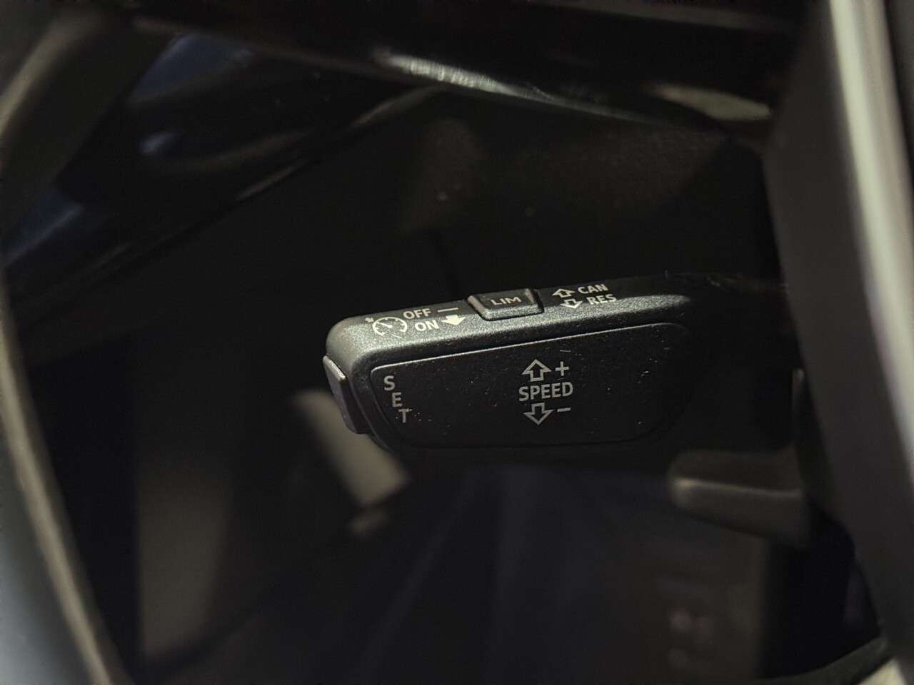 2023 AUDI Q8 E-TRON 2023 AUDI Q8 E-TRON