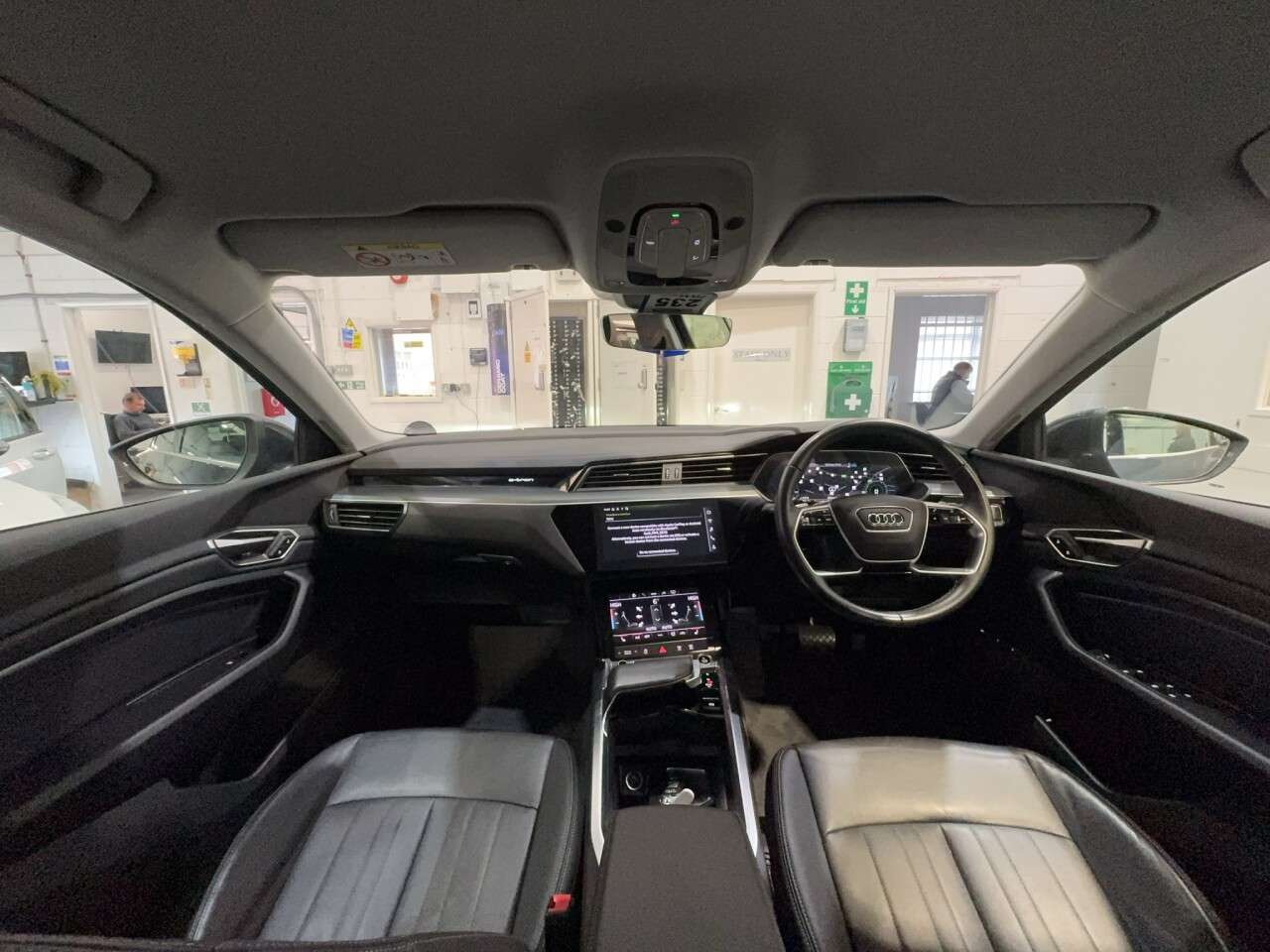 2023 AUDI Q8 E-TRON 2023 AUDI Q8 E-TRON