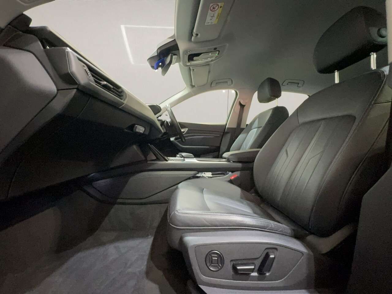 2023 AUDI Q8 E-TRON 2023 AUDI Q8 E-TRON
