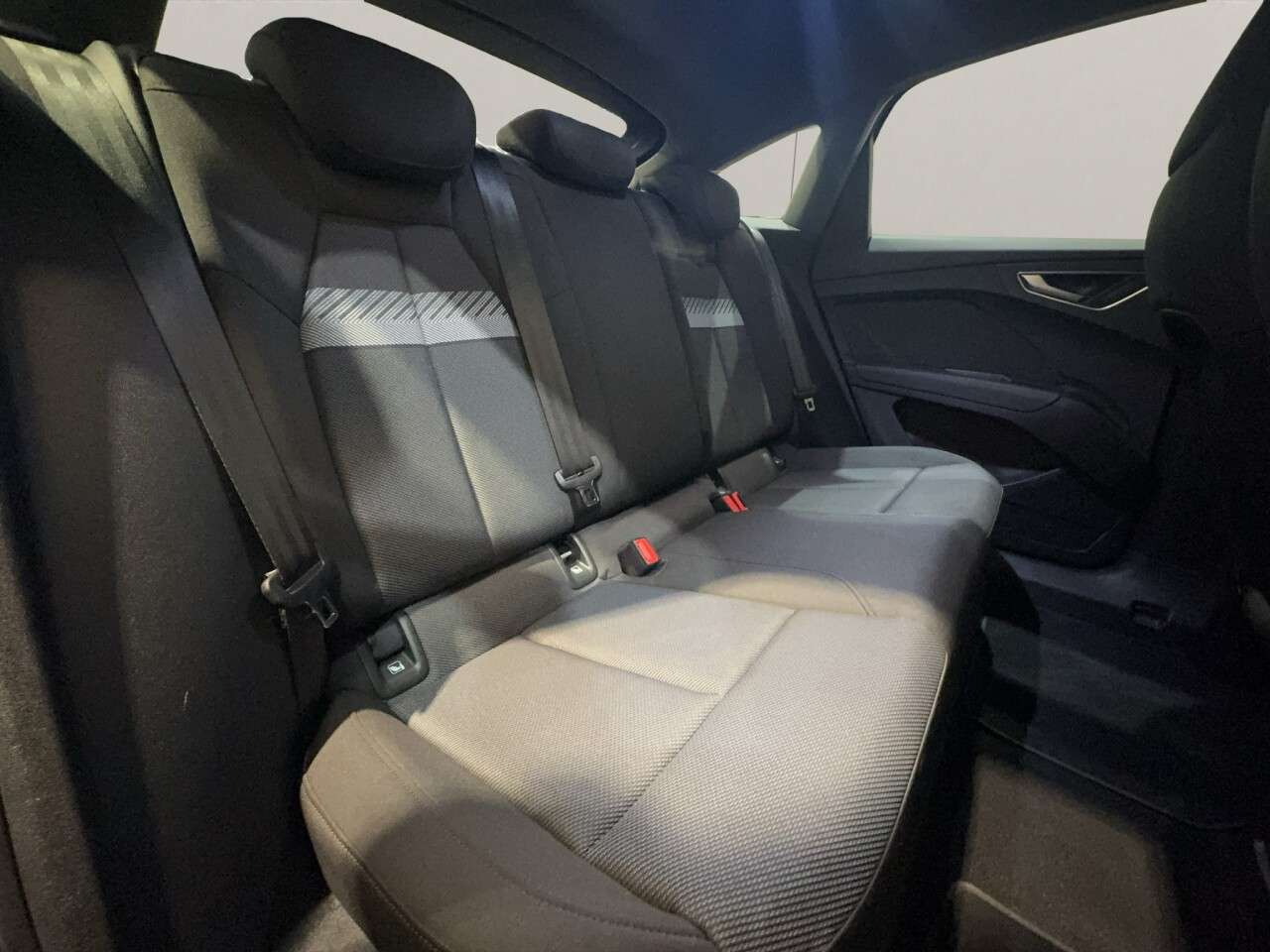 2022 AUDI Q4 E-TRON 2022 AUDI Q4 E-TRON