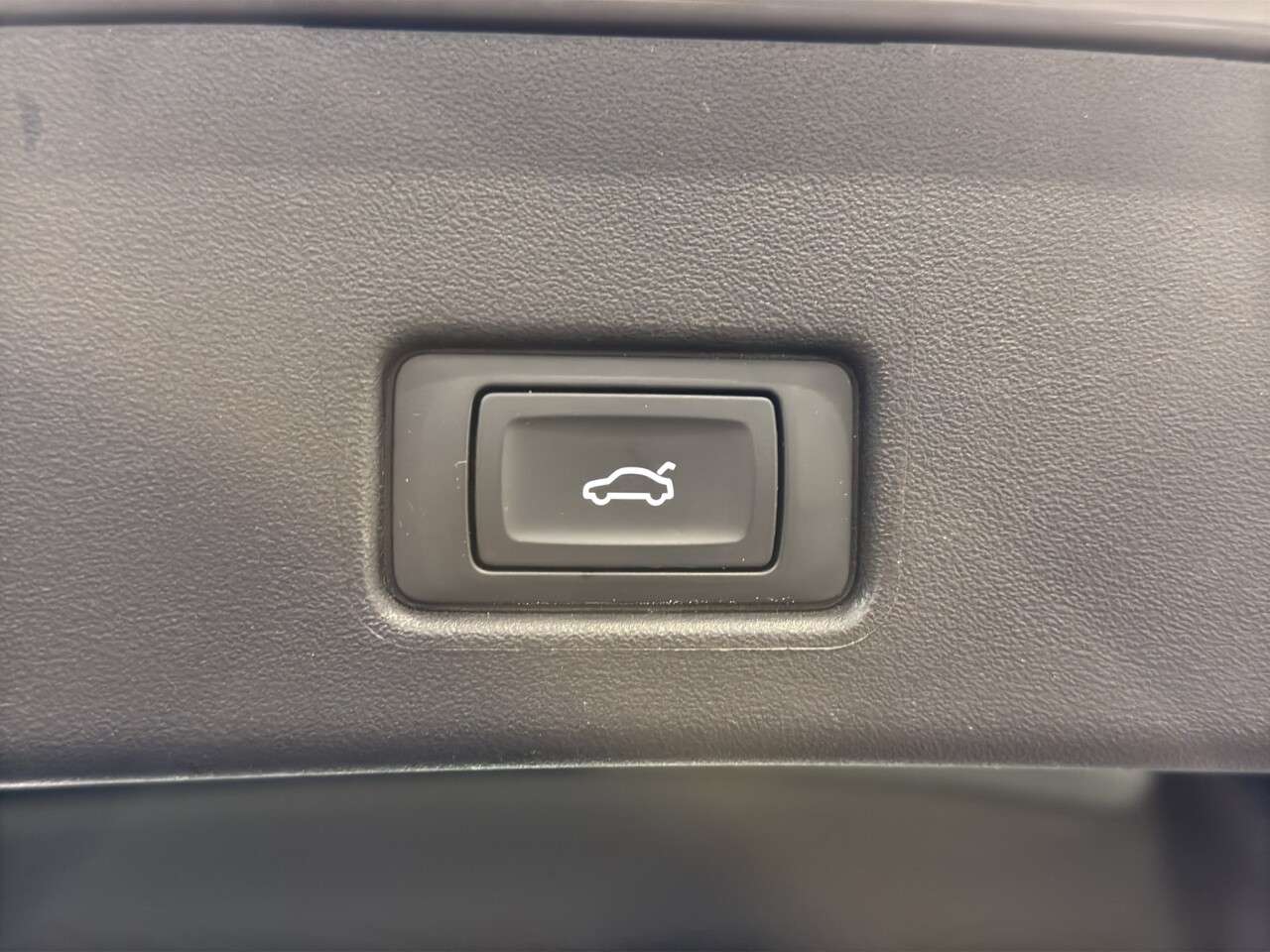 2022 AUDI Q4 E-TRON 2022 AUDI Q4 E-TRON