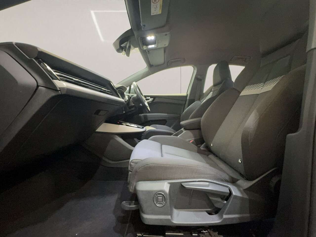 2022 AUDI Q4 E-TRON 2022 AUDI Q4 E-TRON