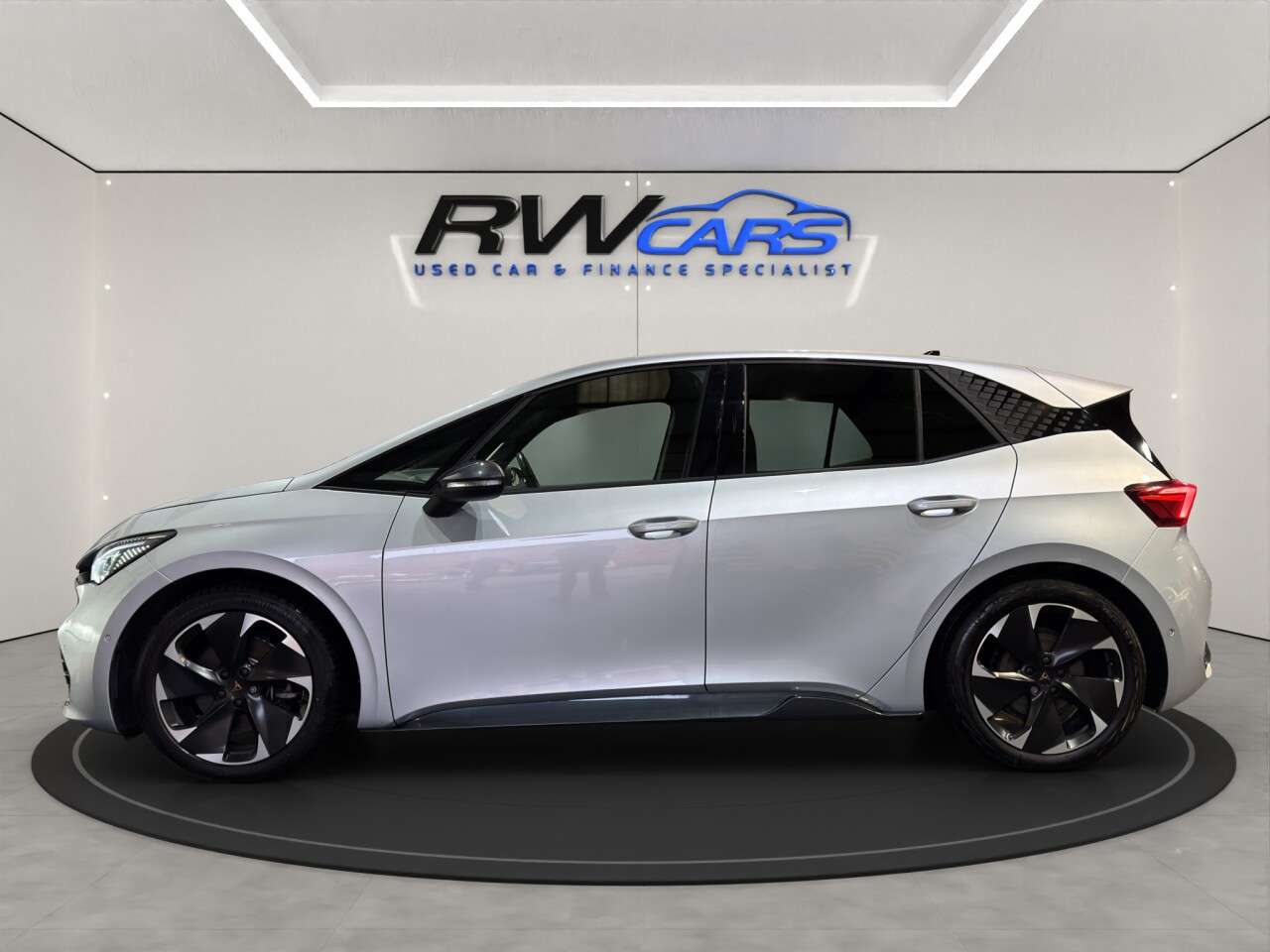A 2022 CUPRA BORN 58kWh V2 Hatchback 5dr Electric Auto (204 ps) A 2022 CUPRA BORN 58kWh V2 Hatchback 5dr Electric Auto (204 ps)