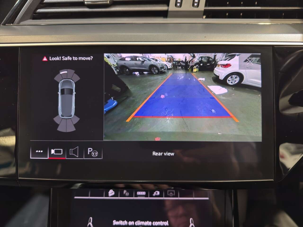 2023 AUDI Q8 E-TRON 2023 AUDI Q8 E-TRON