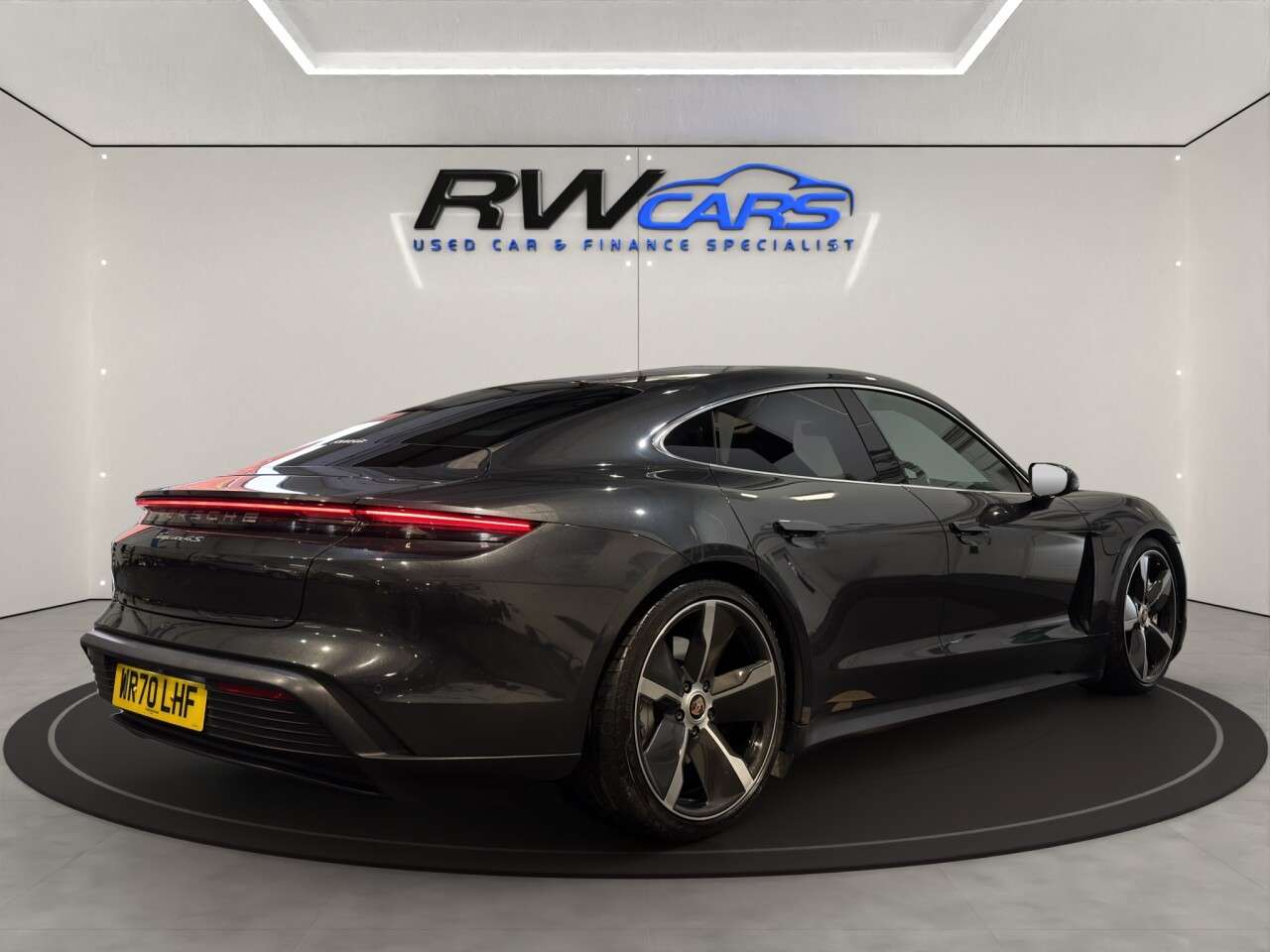 2020 PORSCHE TAYCAN 2020 PORSCHE TAYCAN