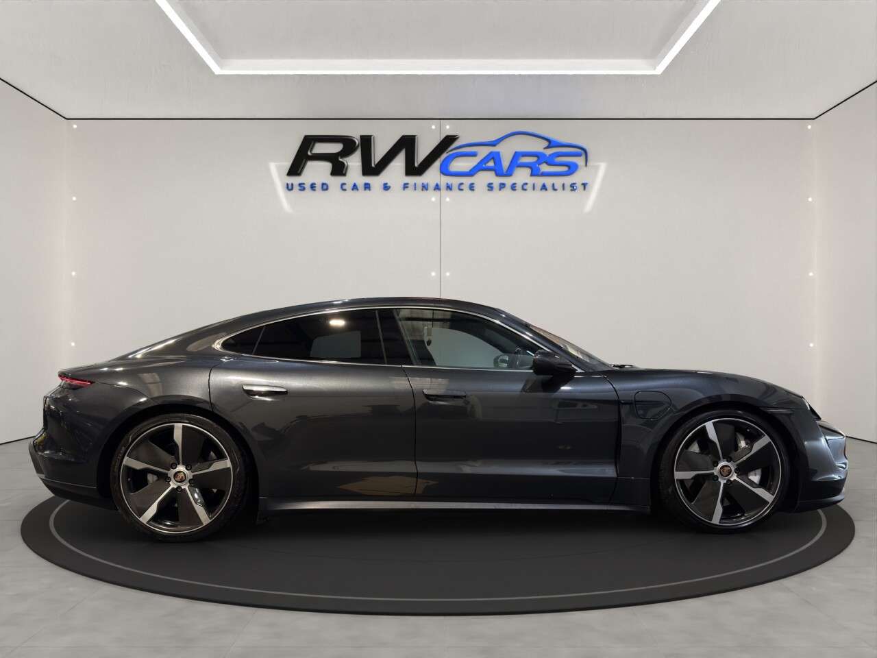 2020 PORSCHE TAYCAN 2020 PORSCHE TAYCAN