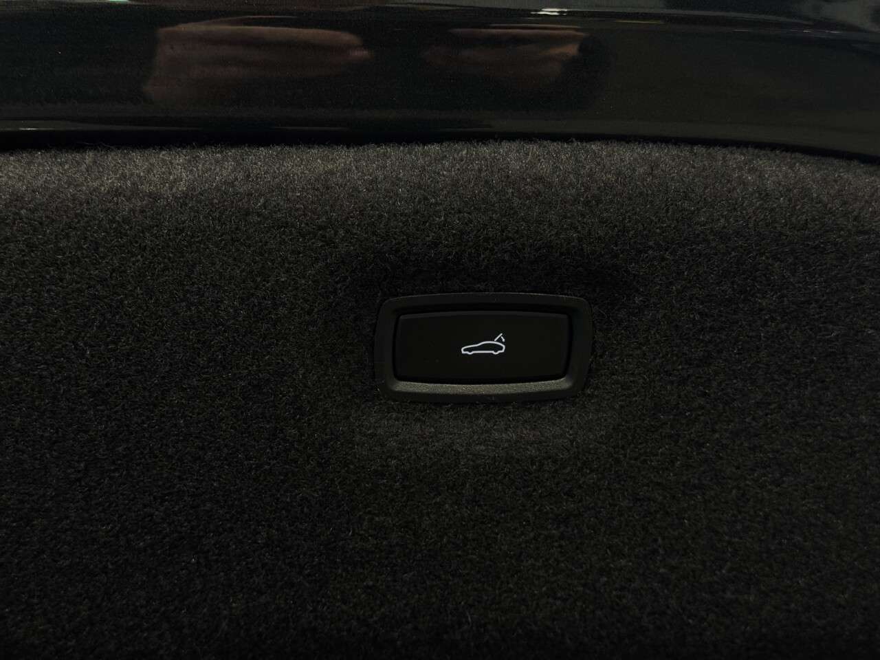 2020 PORSCHE TAYCAN 2020 PORSCHE TAYCAN