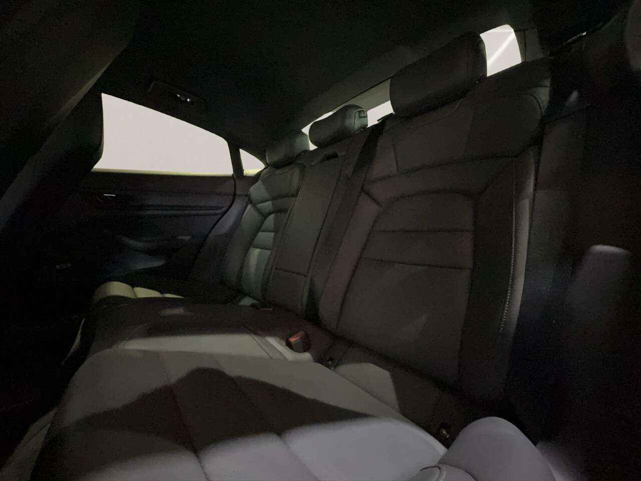 2020 PORSCHE TAYCAN 2020 PORSCHE TAYCAN