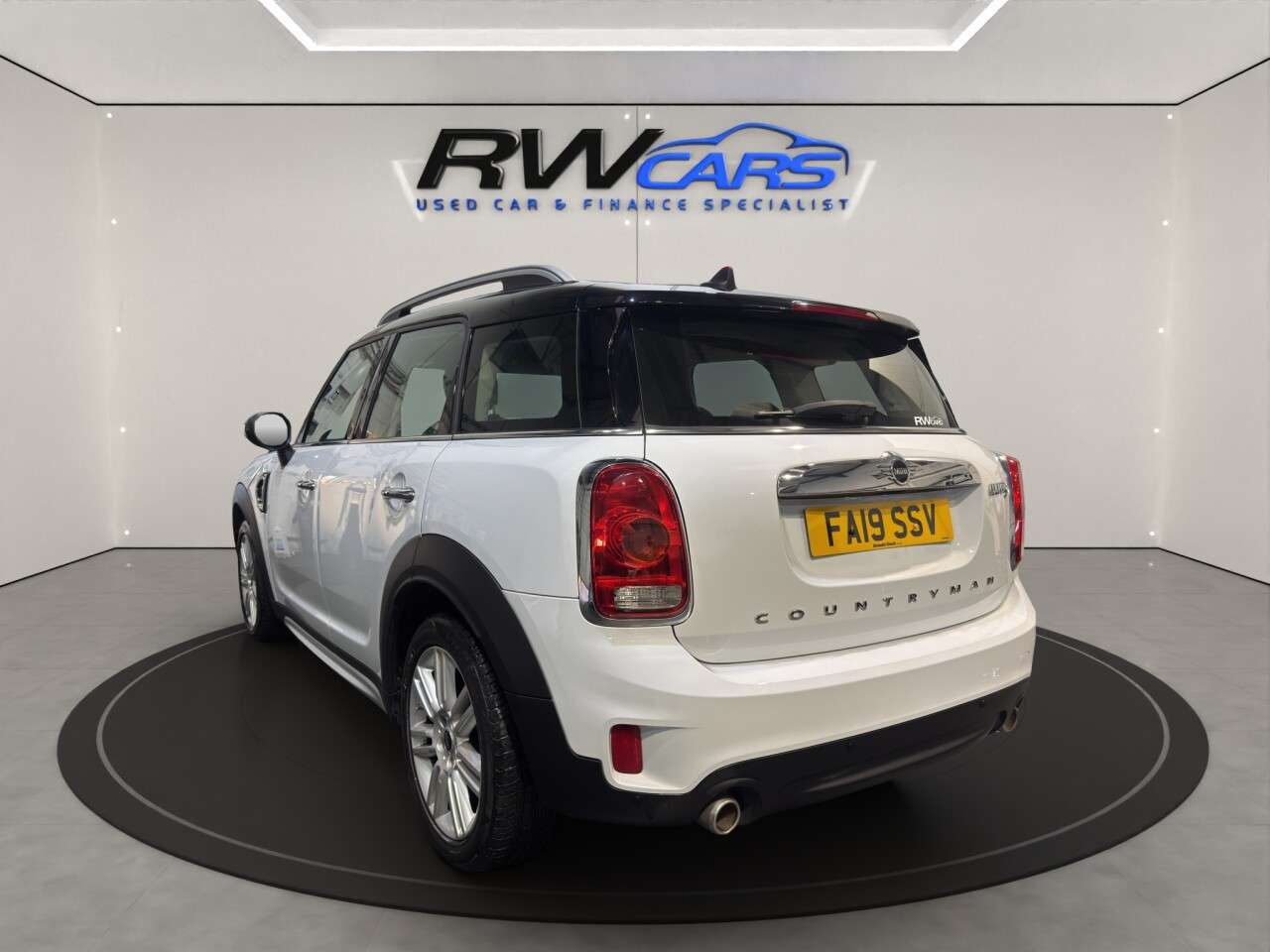 A 2019 MINI COUNTRYMAN 2.0 Cooper S Exclusive SUV 5dr Petrol Manual Euro 6 (s/s) (192 ps) A 2019 MINI COUNTRYMAN 2.0 Cooper S Exclusive SUV 5dr Petrol Manual Euro 6 (s/s) (192 ps)