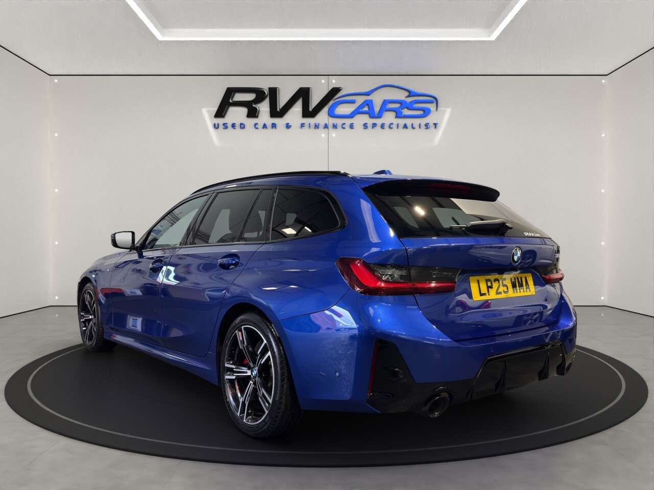 A 2025 BMW 3 SERIES 2.0 320i M Sport Touring 5dr Petrol Auto Euro 6 (s/s) (184 ps) A 2025 BMW 3 SERIES 2.0 320i M Sport Touring 5dr Petrol Auto Euro 6 (s/s) (184 ps)