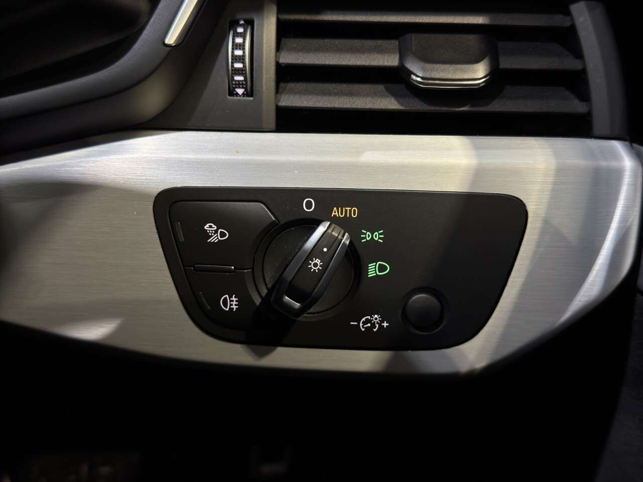 2023 AUDI A4 2023 AUDI A4