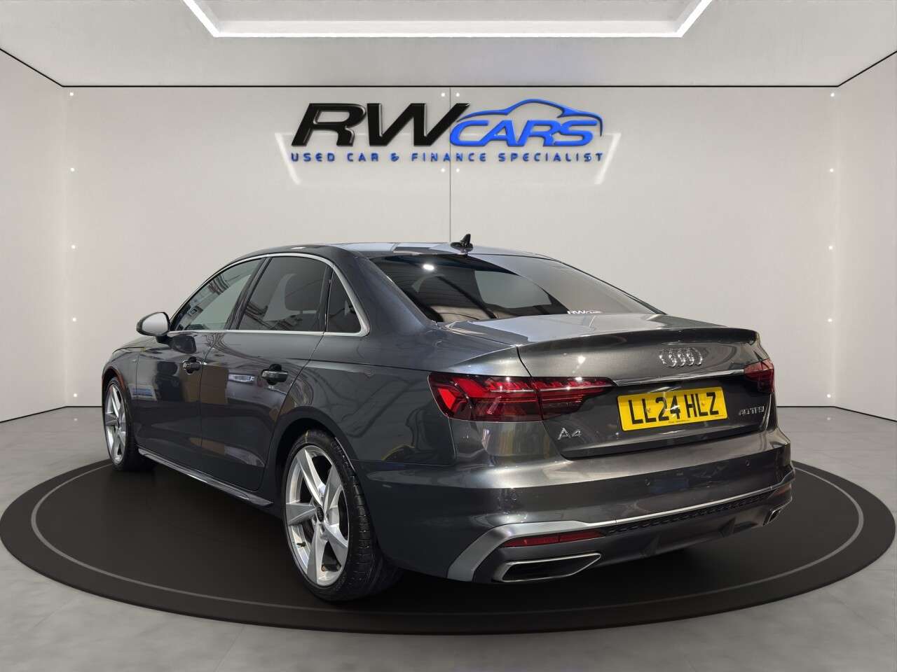A 2024 AUDI A4 2.0 TFSI 40 S line Saloon 4dr Petrol S Tronic Euro 6 (s/s) (204 ps) A 2024 AUDI A4 2.0 TFSI 40 S line Saloon 4dr Petrol S Tronic Euro 6 (s/s) (204 ps)