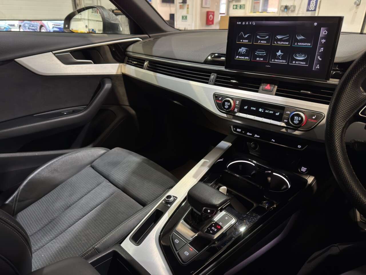 2024 AUDI A4 2024 AUDI A4