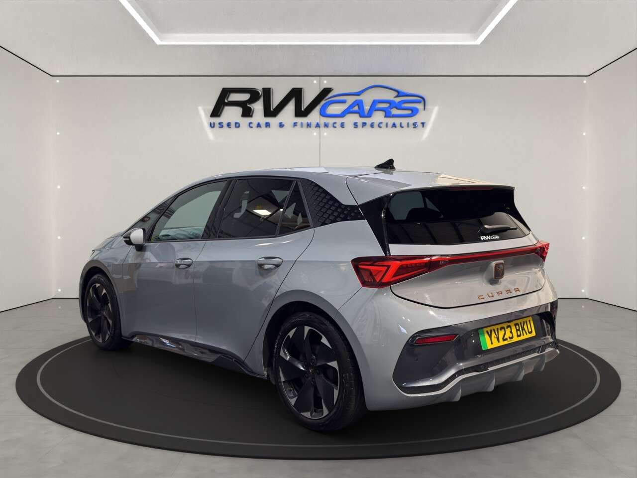 A 2023 CUPRA BORN e-Boost 77kWh V2 Hatchback 5dr Electric Auto (4 Seat) (230 ps) A 2023 CUPRA BORN e-Boost 77kWh V2 Hatchback 5dr Electric Auto (4 Seat) (230 ps)