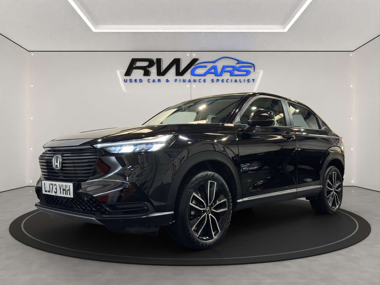 A 2023 HONDA HR-V 1.5 h i-MMD Elegance SUV 5dr Petrol Hybrid CVT Euro 6 (s/s) (131 ps) A 2023 HONDA HR-V 1.5 h i-MMD Elegance SUV 5dr Petrol Hybrid CVT Euro 6 (s/s) (131 ps)