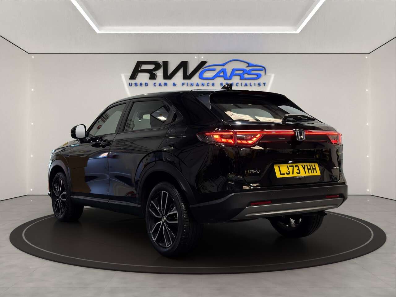 A 2023 HONDA HR-V 1.5 h i-MMD Elegance SUV 5dr Petrol Hybrid CVT Euro 6 (s/s) (131 ps) A 2023 HONDA HR-V 1.5 h i-MMD Elegance SUV 5dr Petrol Hybrid CVT Euro 6 (s/s) (131 ps)