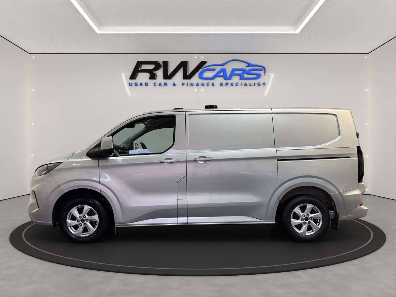 A 2024 FORD TRANSIT CUSTOM 2.0 280 EcoBlue Limited Panel Van 5dr Diesel Manual L1 H1 Euro 6 (s/s) (136 A 2024 FORD TRANSIT CUSTOM 2.0 280 EcoBlue Limited Panel Van 5dr Diesel Manual L1 H1 Euro 6 (s/s) (136