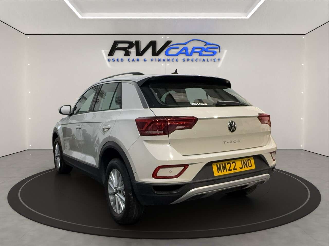 A 2022 VOLKSWAGEN T-ROC 1.5 TSI Life SUV 5dr Petrol DSG Euro 6 (s/s) (150 ps) A 2022 VOLKSWAGEN T-ROC 1.5 TSI Life SUV 5dr Petrol DSG Euro 6 (s/s) (150 ps)