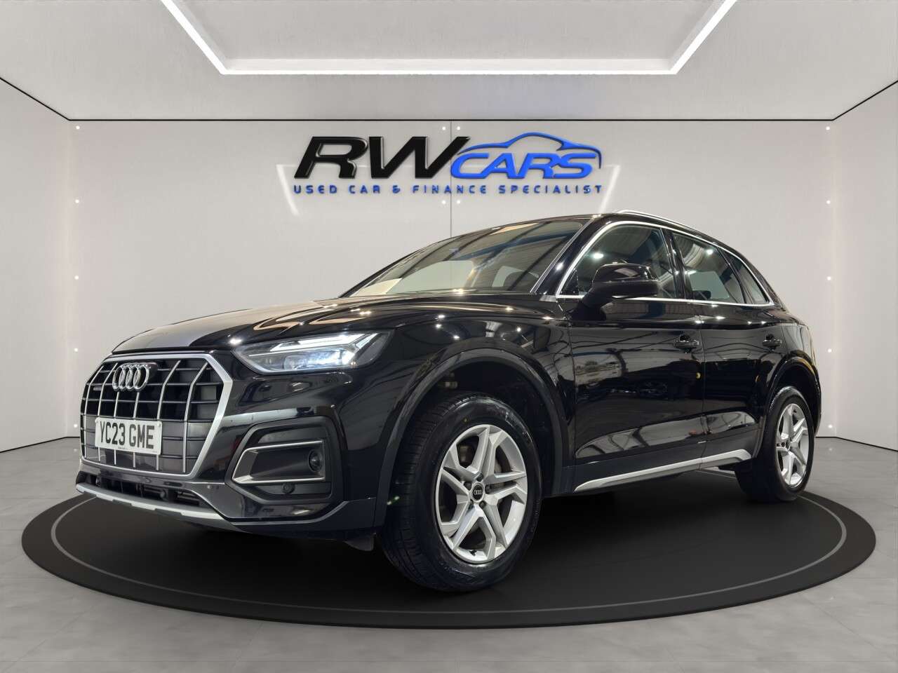A 2023 AUDI Q5 2.0 TFSI 45 Sport SUV 5dr Petrol S Tronic quattro Euro 6 (s/s) (265 ps) A 2023 AUDI Q5 2.0 TFSI 45 Sport SUV 5dr Petrol S Tronic quattro Euro 6 (s/s) (265 ps)