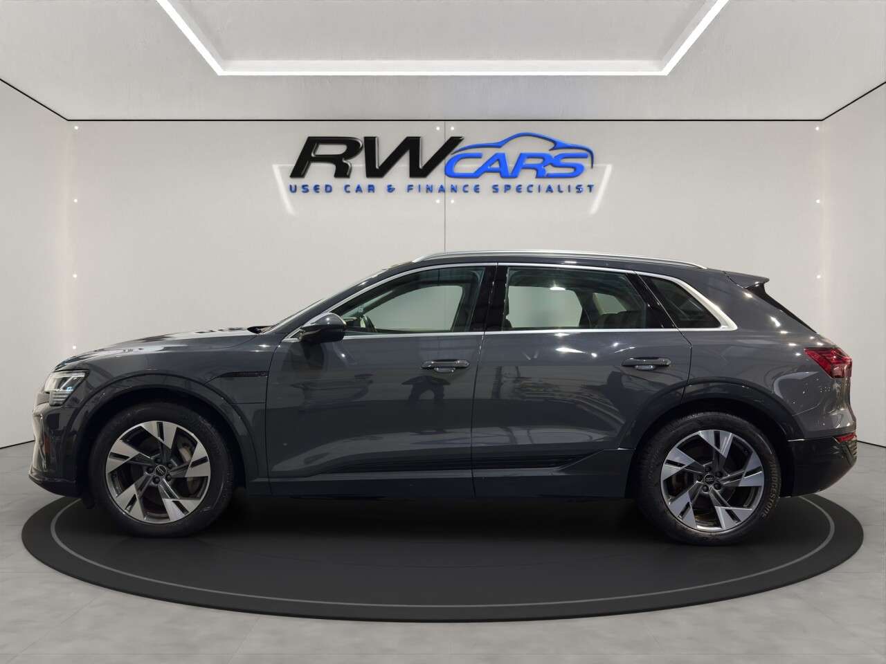 A 2023 AUDI Q8 E-TRON 50 Sport SUV 5dr Electric Auto quattro 95kWh (11kW Charger) (340 ps) A 2023 AUDI Q8 E-TRON 50 Sport SUV 5dr Electric Auto quattro 95kWh (11kW Charger) (340 ps)