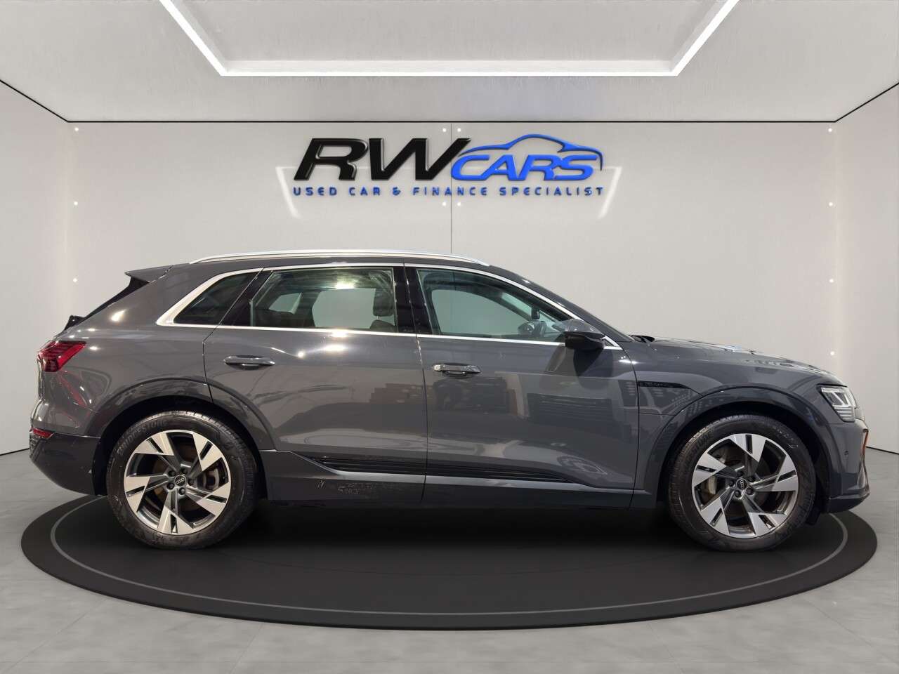 2023 AUDI Q8 E-TRON 2023 AUDI Q8 E-TRON