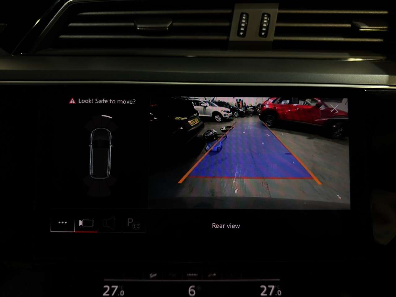 2023 AUDI Q8 E-TRON 2023 AUDI Q8 E-TRON
