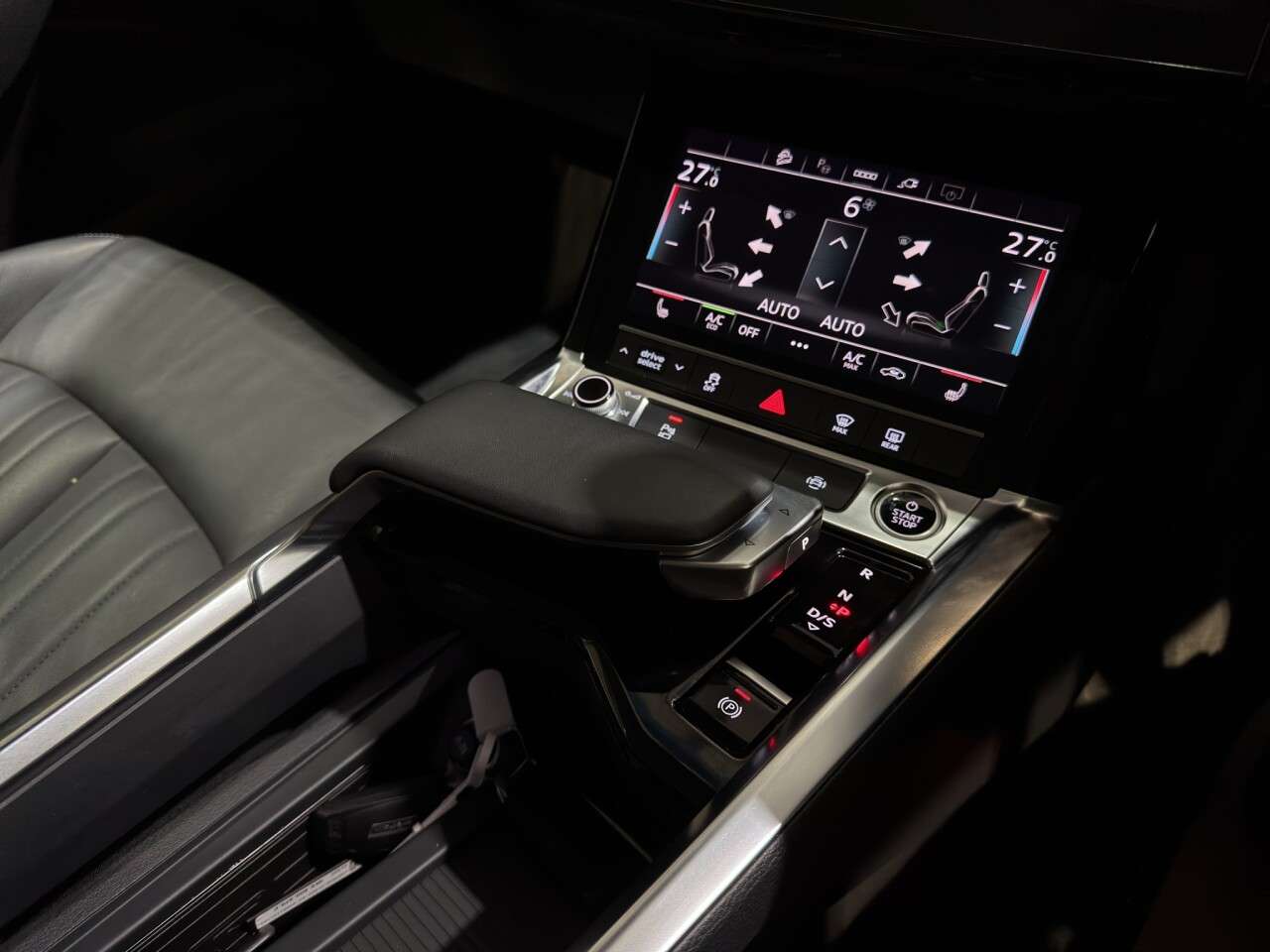 2023 AUDI Q8 E-TRON 2023 AUDI Q8 E-TRON