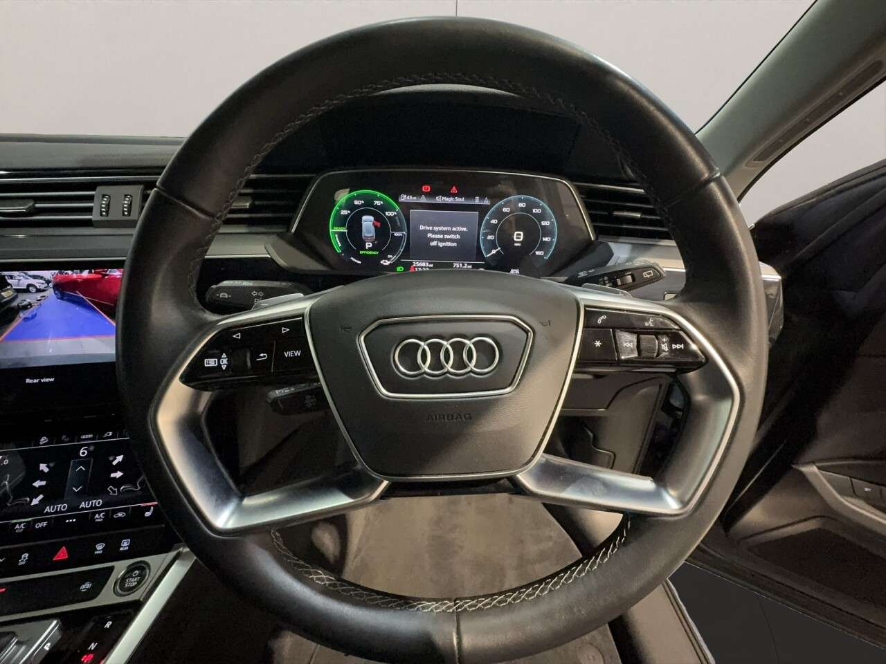 2023 AUDI Q8 E-TRON 2023 AUDI Q8 E-TRON