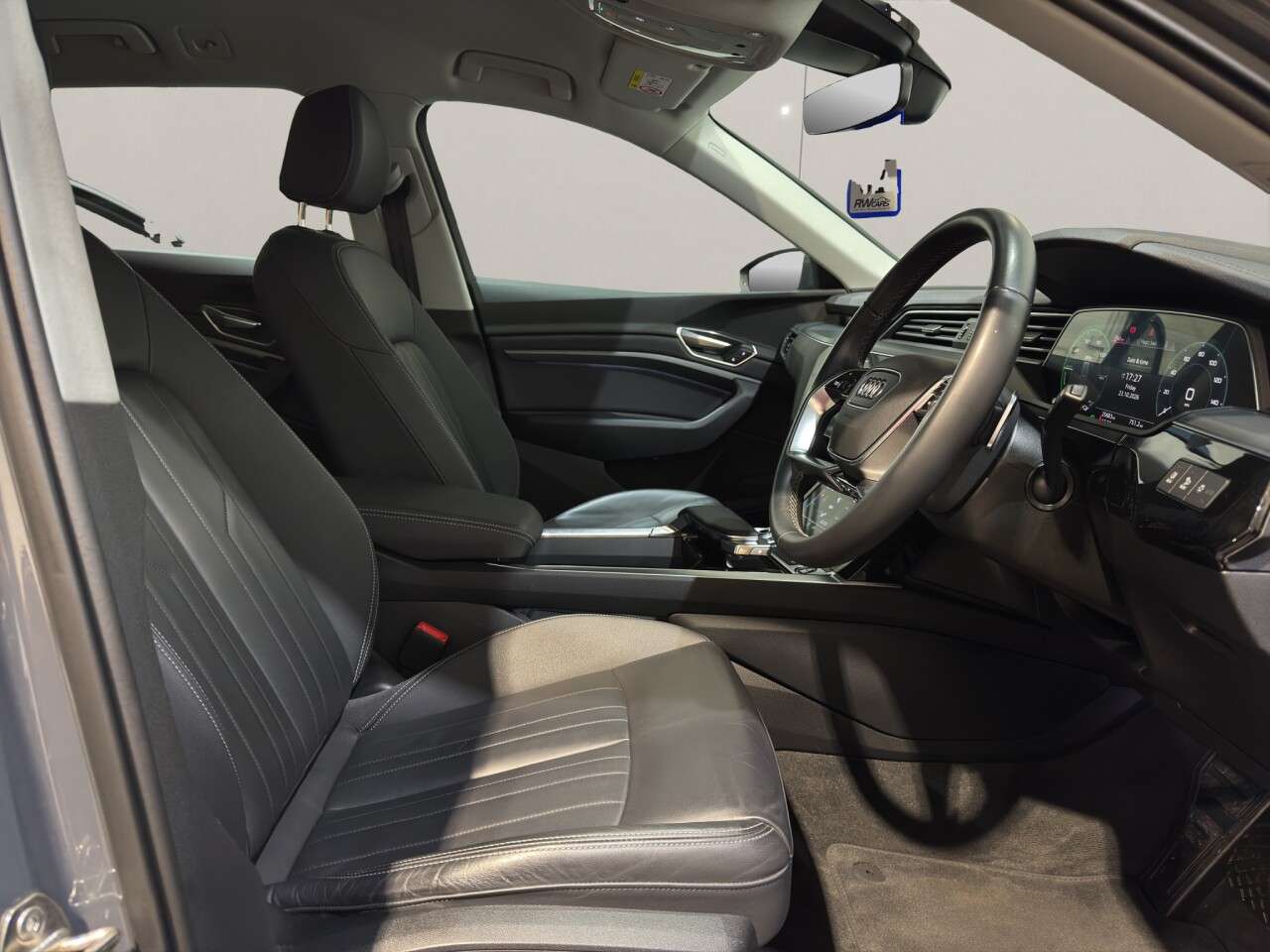 2023 AUDI Q8 E-TRON 2023 AUDI Q8 E-TRON