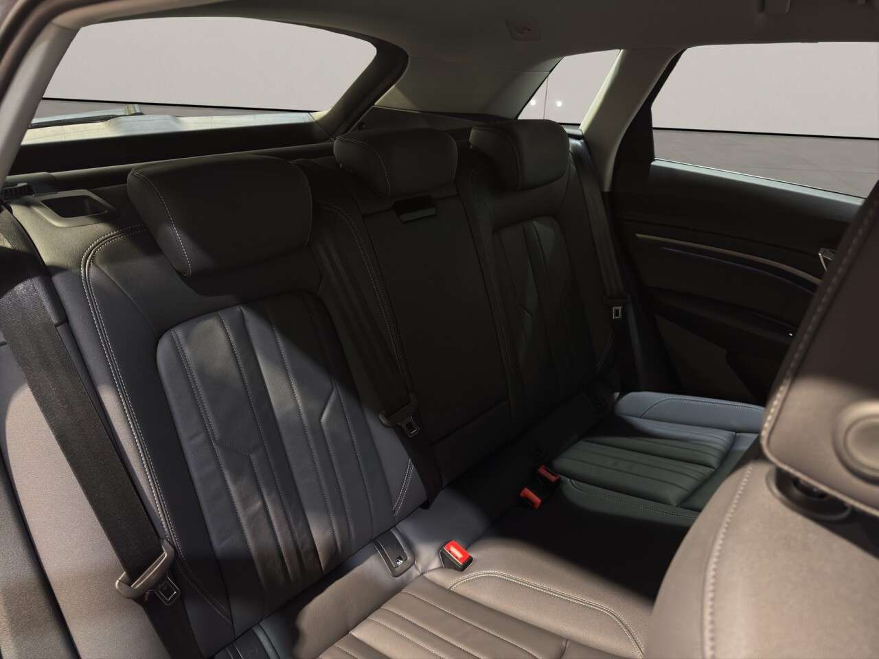 2023 AUDI Q8 E-TRON 2023 AUDI Q8 E-TRON