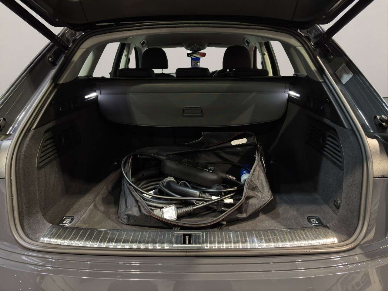 2023 AUDI Q8 E-TRON 2023 AUDI Q8 E-TRON