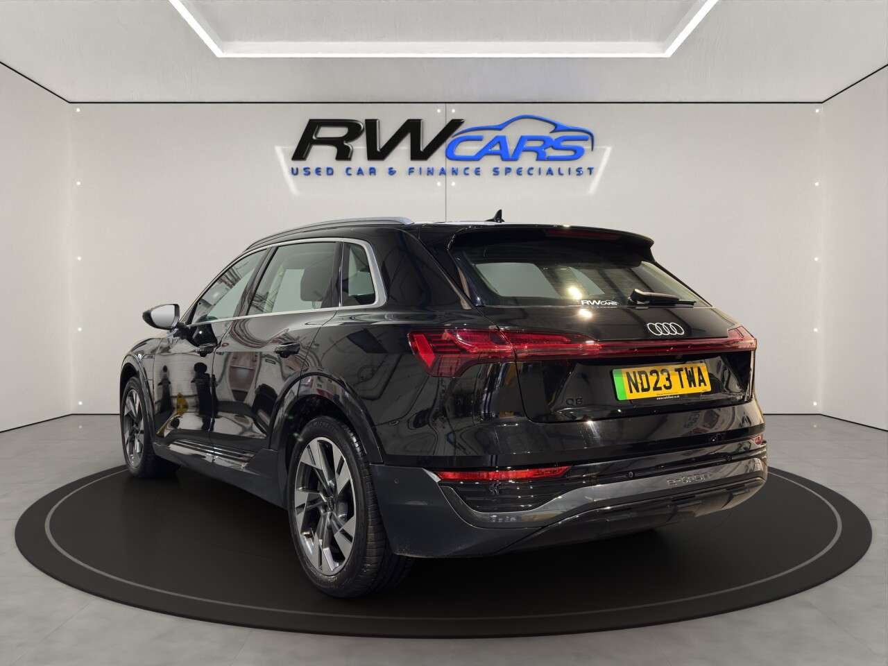 A 2023 AUDI Q8 E-TRON 50 Sport SUV 5dr Electric Auto quattro 95kWh (11kW Charger) (340 ps) A 2023 AUDI Q8 E-TRON 50 Sport SUV 5dr Electric Auto quattro 95kWh (11kW Charger) (340 ps)