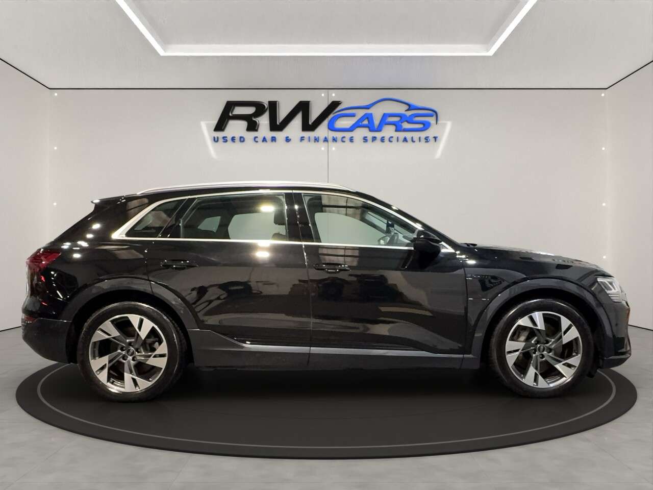 2023 AUDI Q8 E-TRON 2023 AUDI Q8 E-TRON